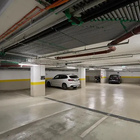 Hedera Estate, Hedera A15 *