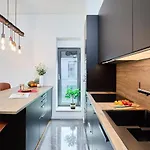 Hedera Estate, Hedera A15 Apartman *